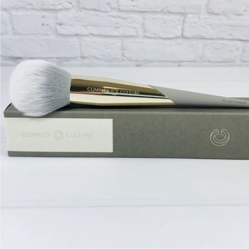 Complex Culture 'Plush Powder' Brush